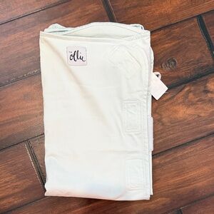 Ollie Baby Swaddle in Soft Cream